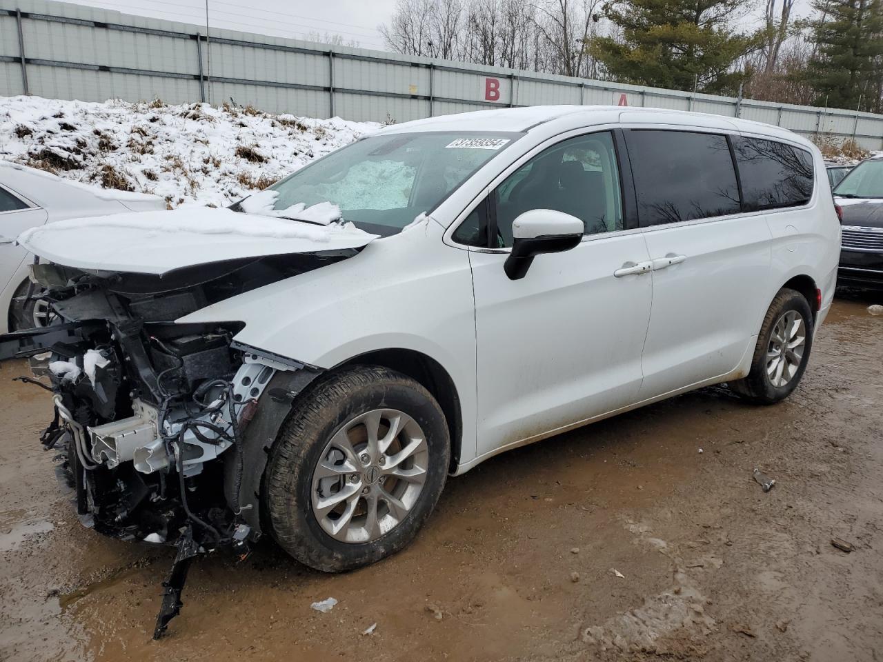 2023 CHRYSLER PACIFICA TOURING L