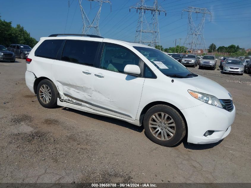 2013 TOYOTA SIENNA XLE V6 8 PASSENGER