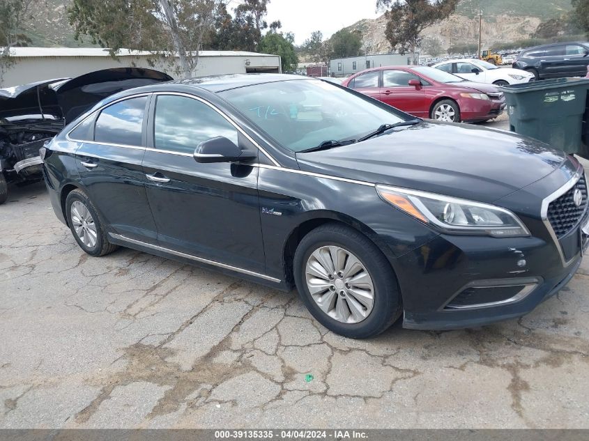 2017 HYUNDAI SONATA HYBRID SE