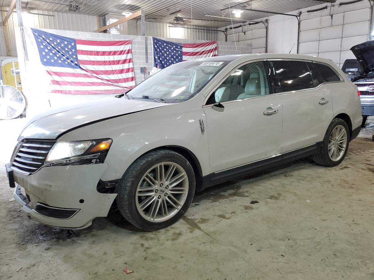 2019 LINCOLN MKT