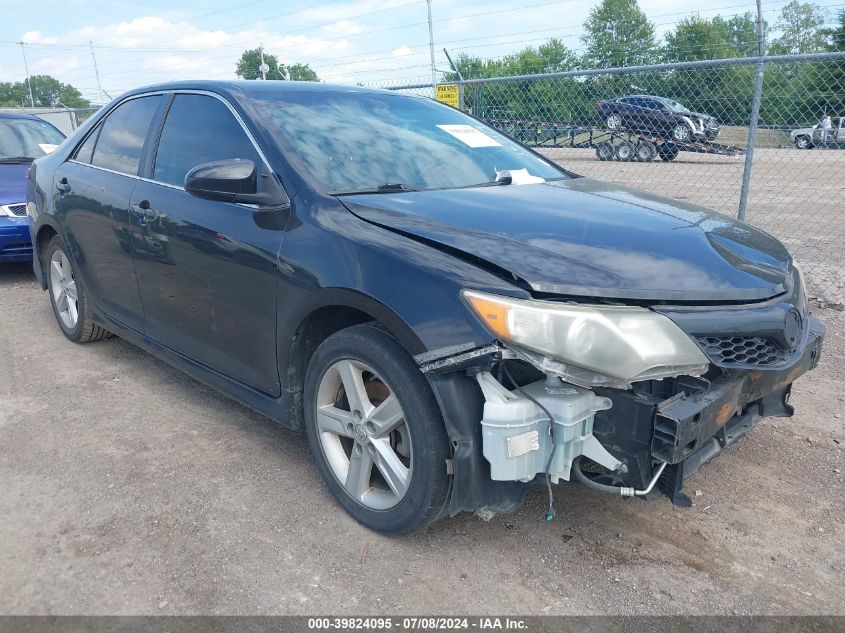 2014 TOYOTA CAMRY SE