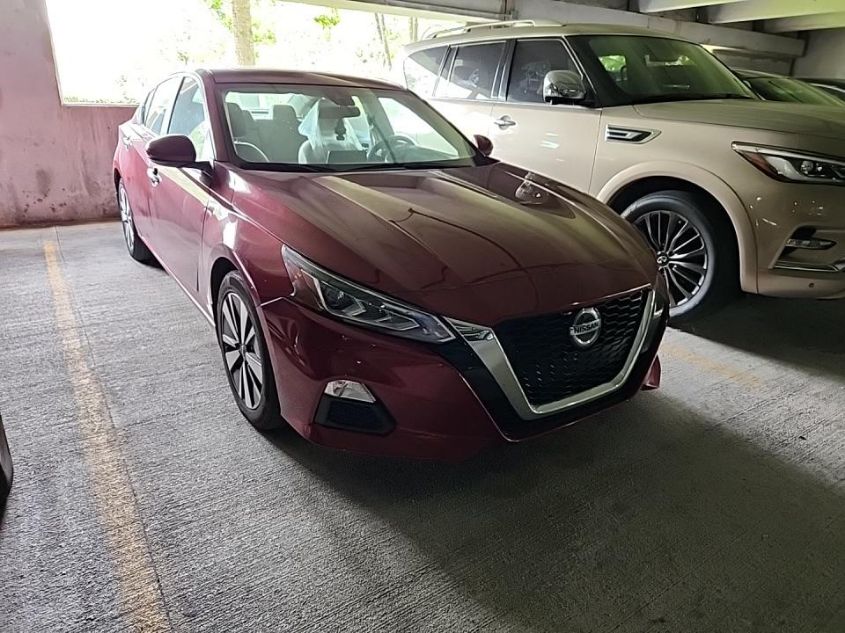 2022 NISSAN ALTIMA SV