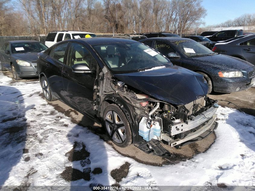 2017 TOYOTA PRIUS THREE TOURING