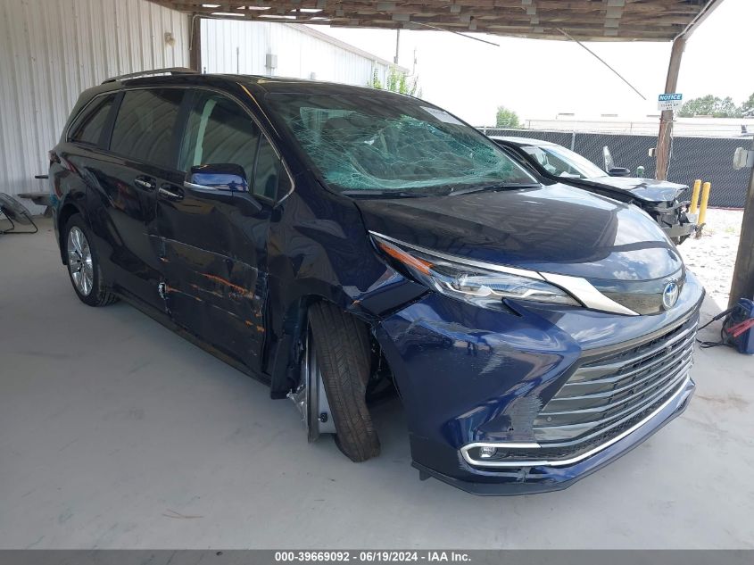 2024 TOYOTA SIENNA PLATINUM