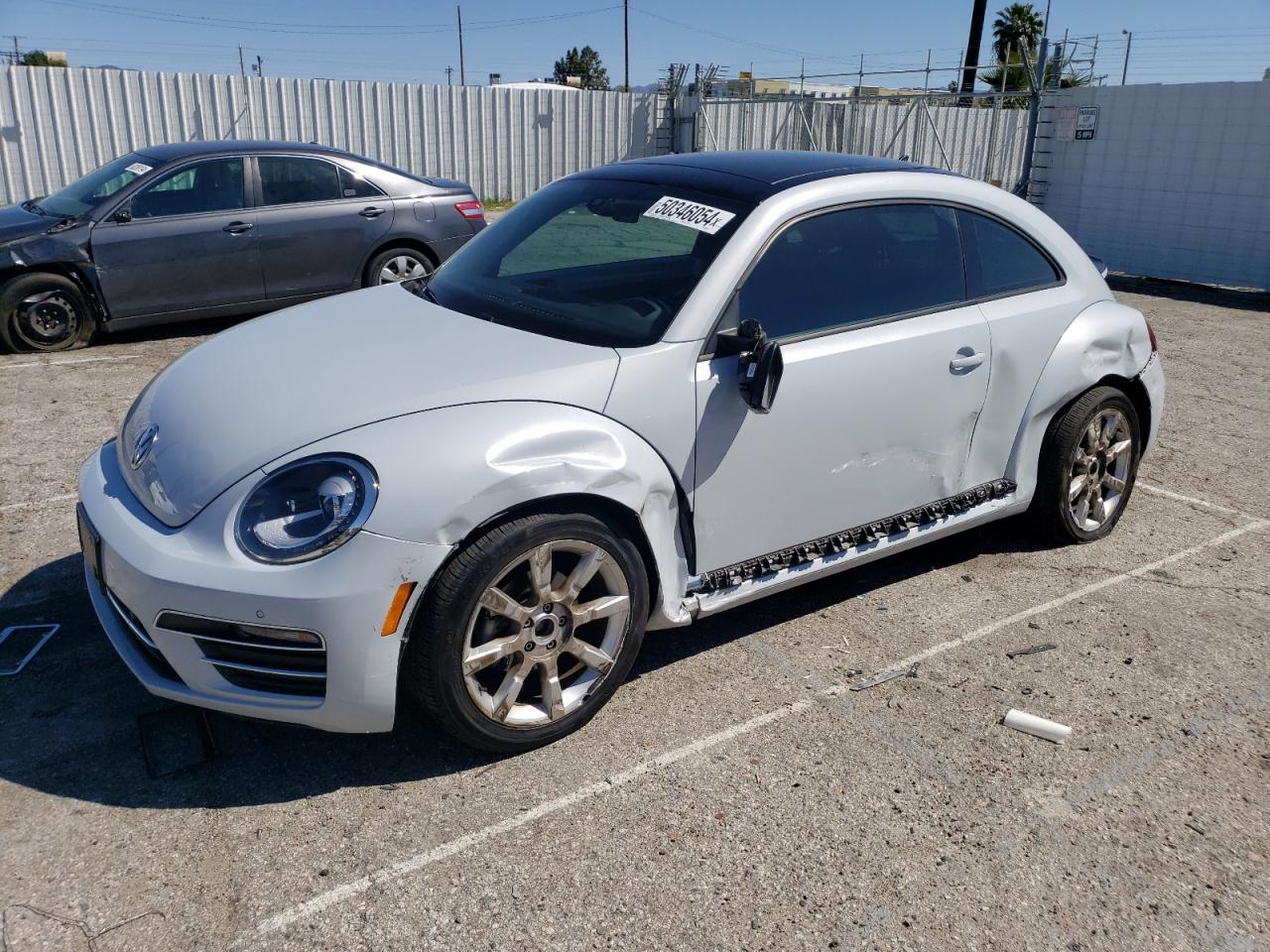 2017 VOLKSWAGEN BEETLE SE