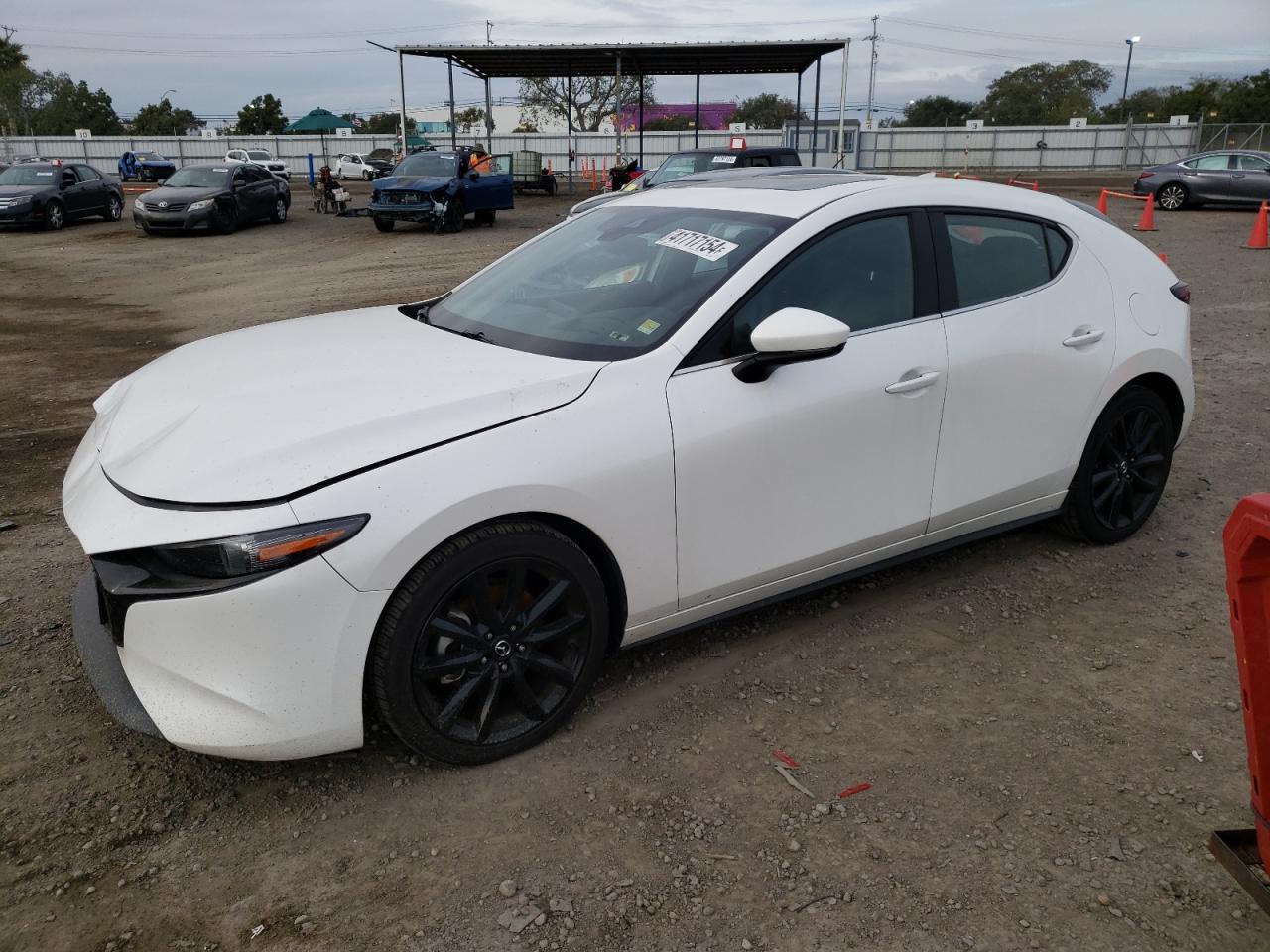 2019 MAZDA 3 PREMIUM