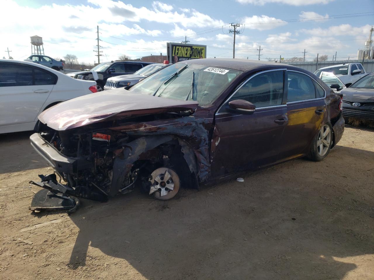 2013 VOLKSWAGEN PASSAT SE