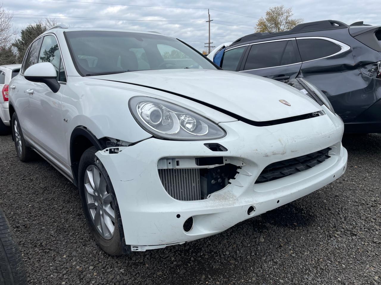 2013 PORSCHE CAYENNE