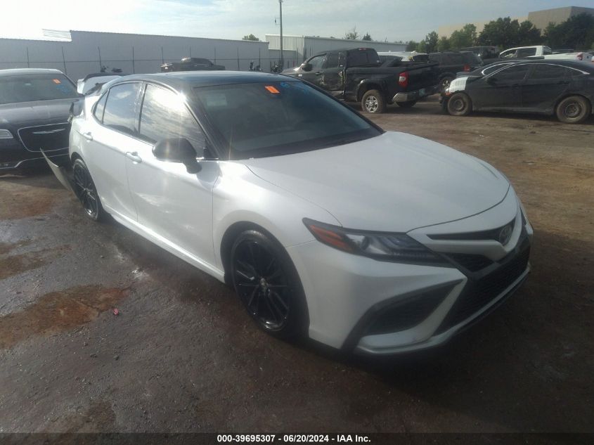 2022 TOYOTA CAMRY XSE HYBRID