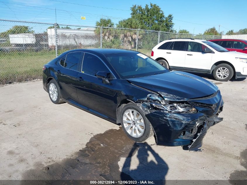 2018 TOYOTA CAMRY LE