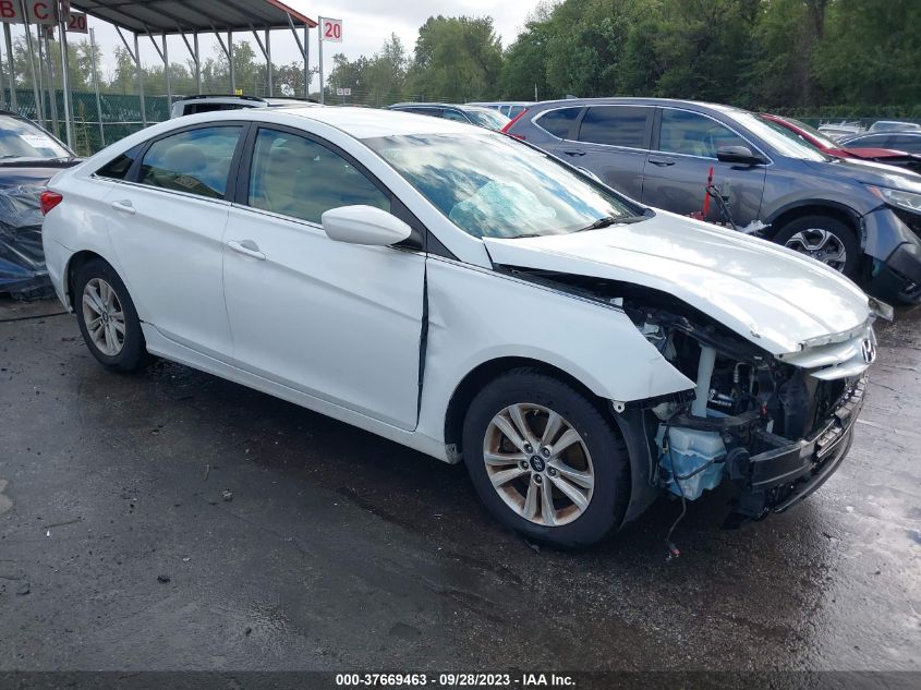 2013 HYUNDAI SONATA GLS