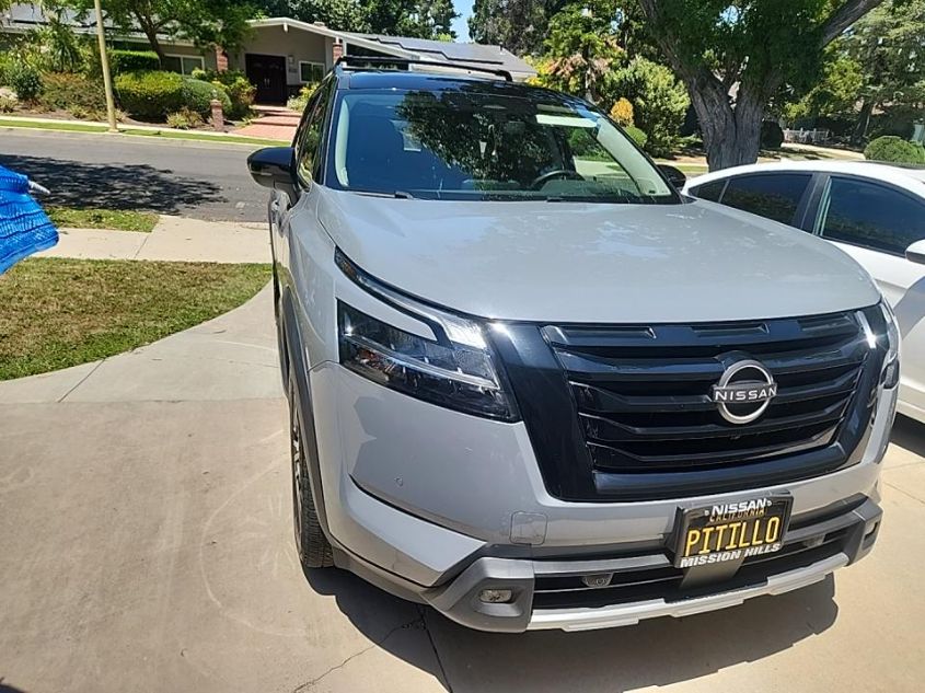 2023 NISSAN PATHFINDER PLATINUM