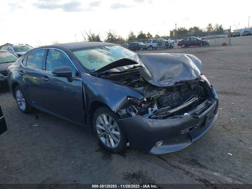 2013 LEXUS ES 300H