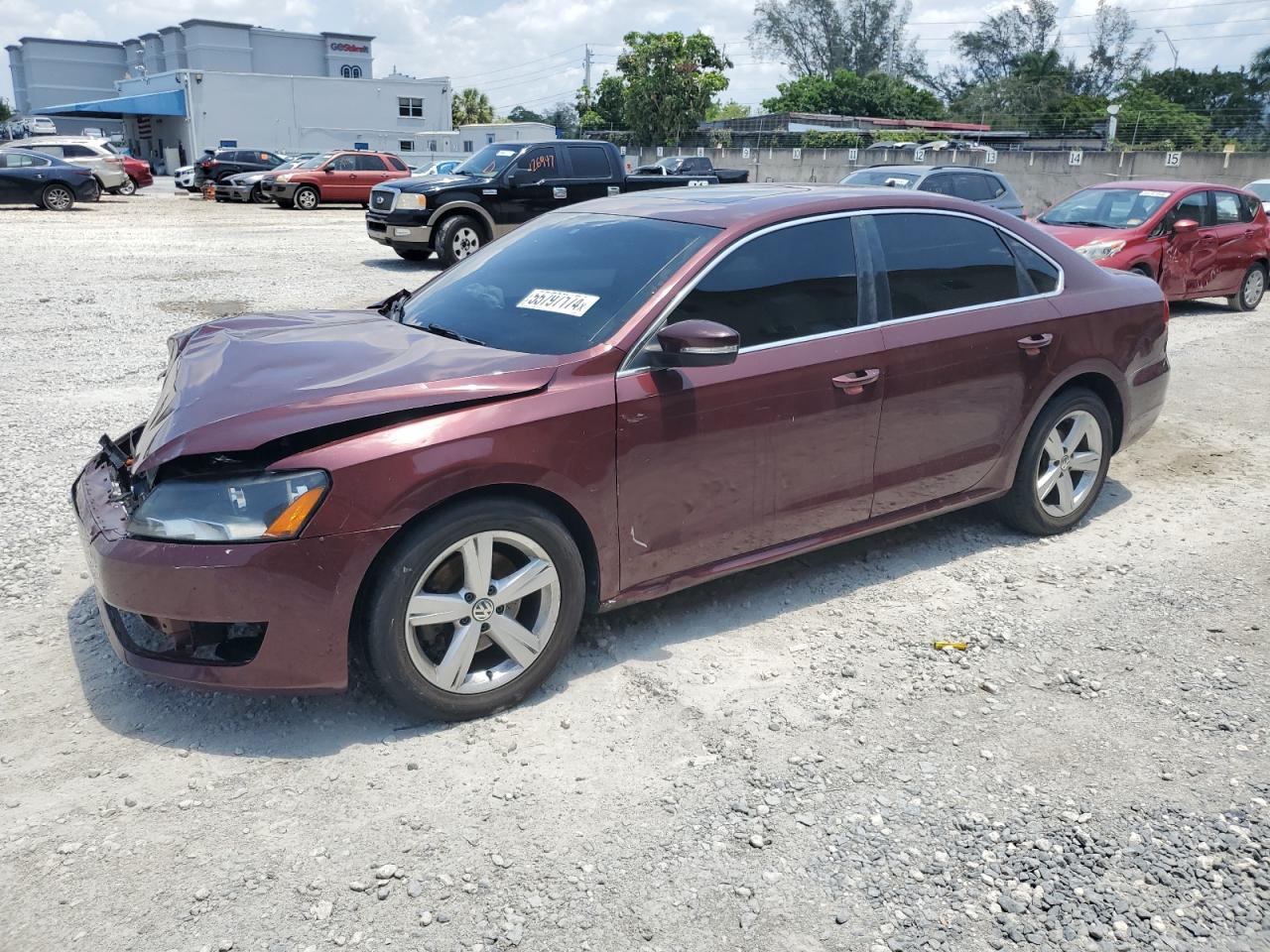 2013 VOLKSWAGEN PASSAT SE