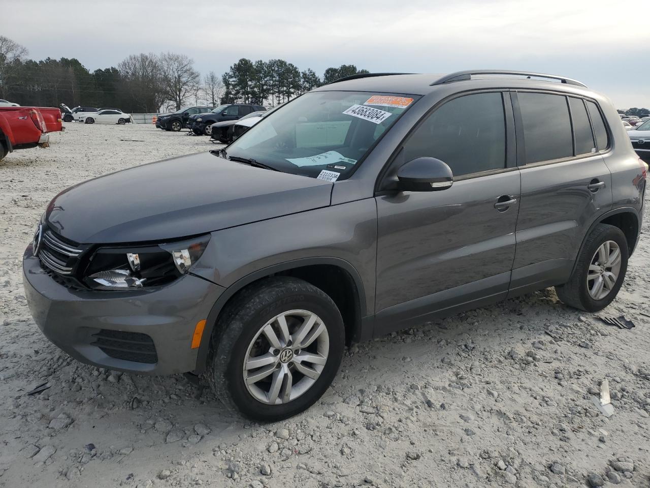 2015 VOLKSWAGEN TIGUAN S