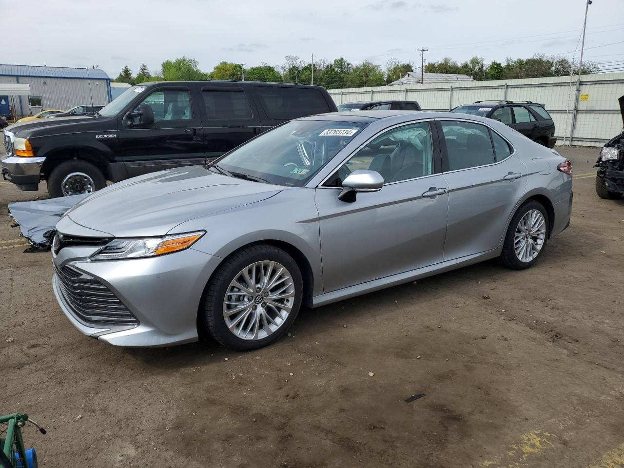 2020 TOYOTA CAMRY XLE