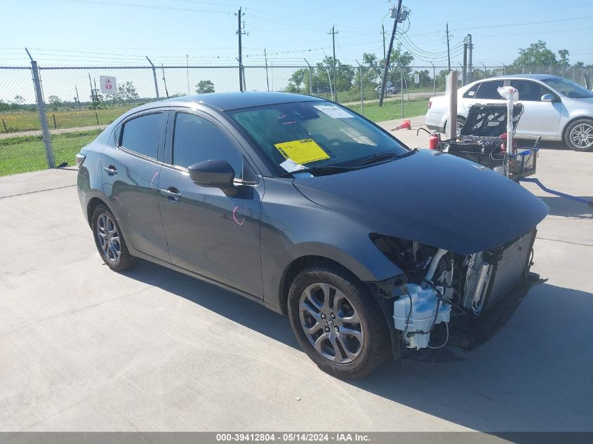 2019 TOYOTA YARIS XLE