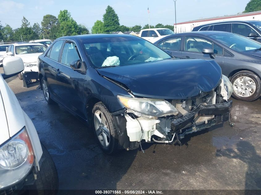 2014 TOYOTA CAMRY SE