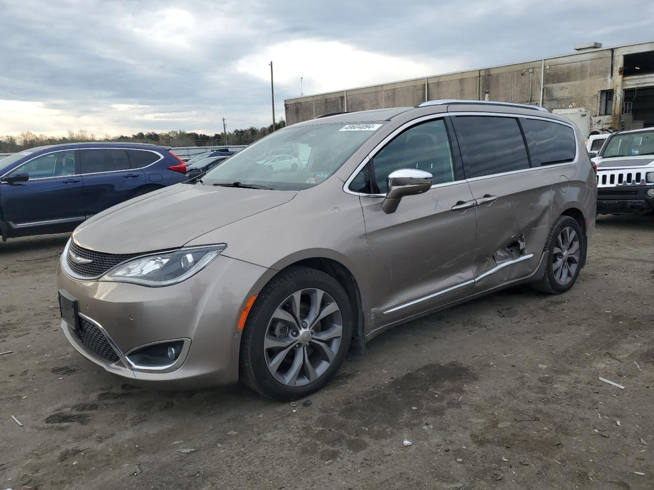 2017 CHRYSLER PACIFICA LIMITED