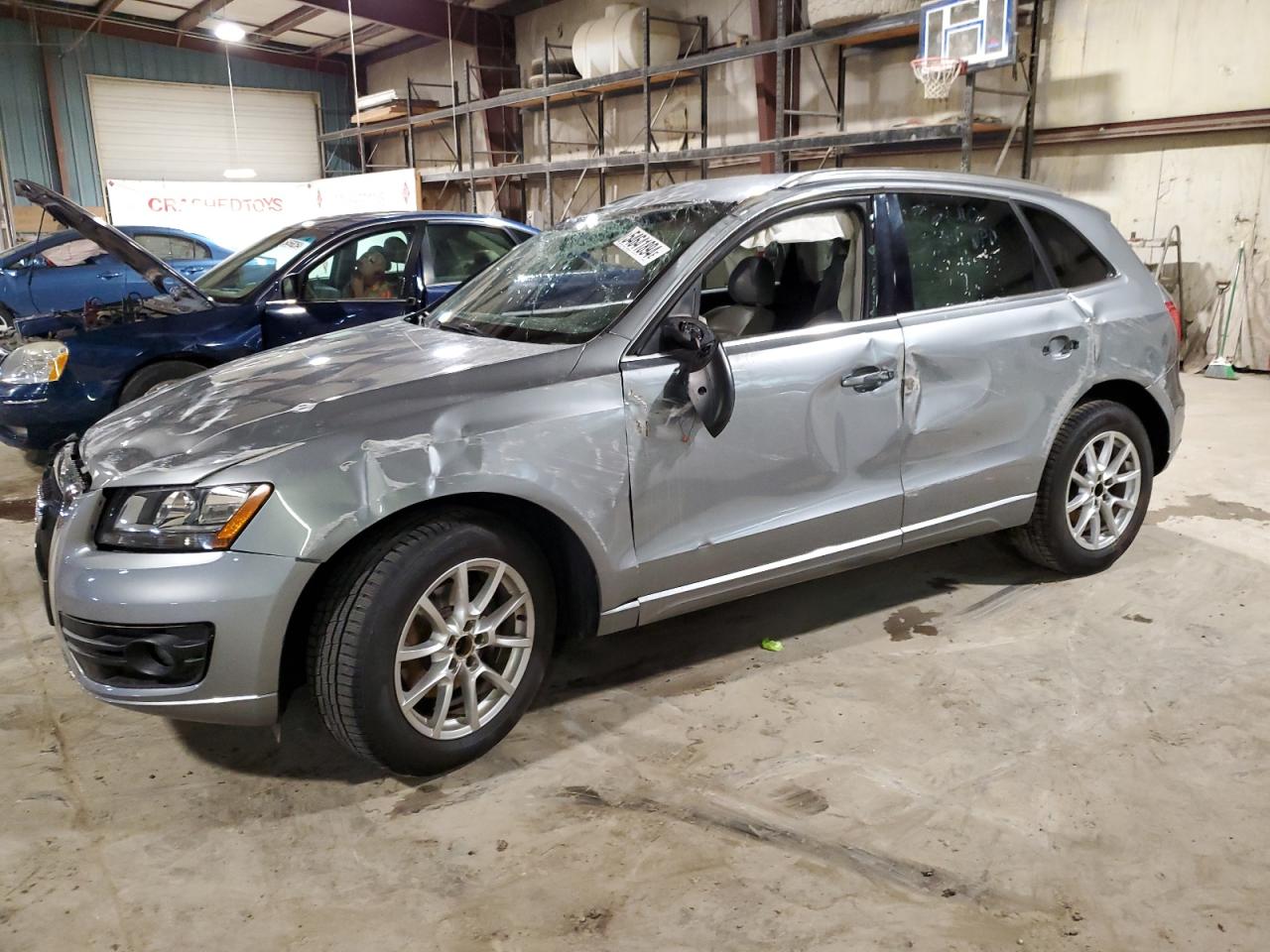 2010 AUDI Q5 PREMIUM