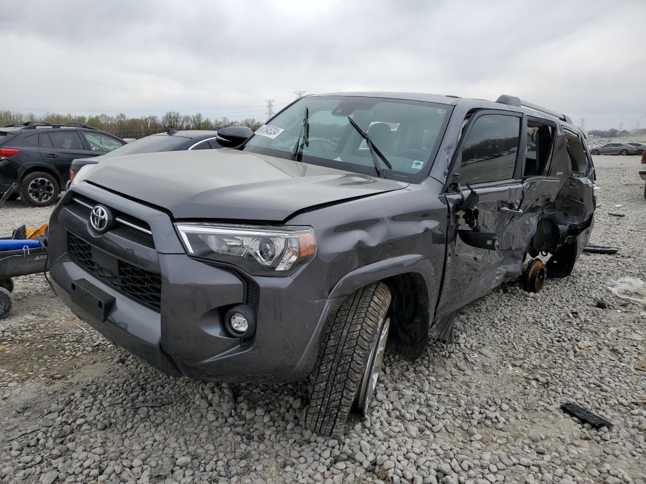 2023 TOYOTA 4RUNNER SE