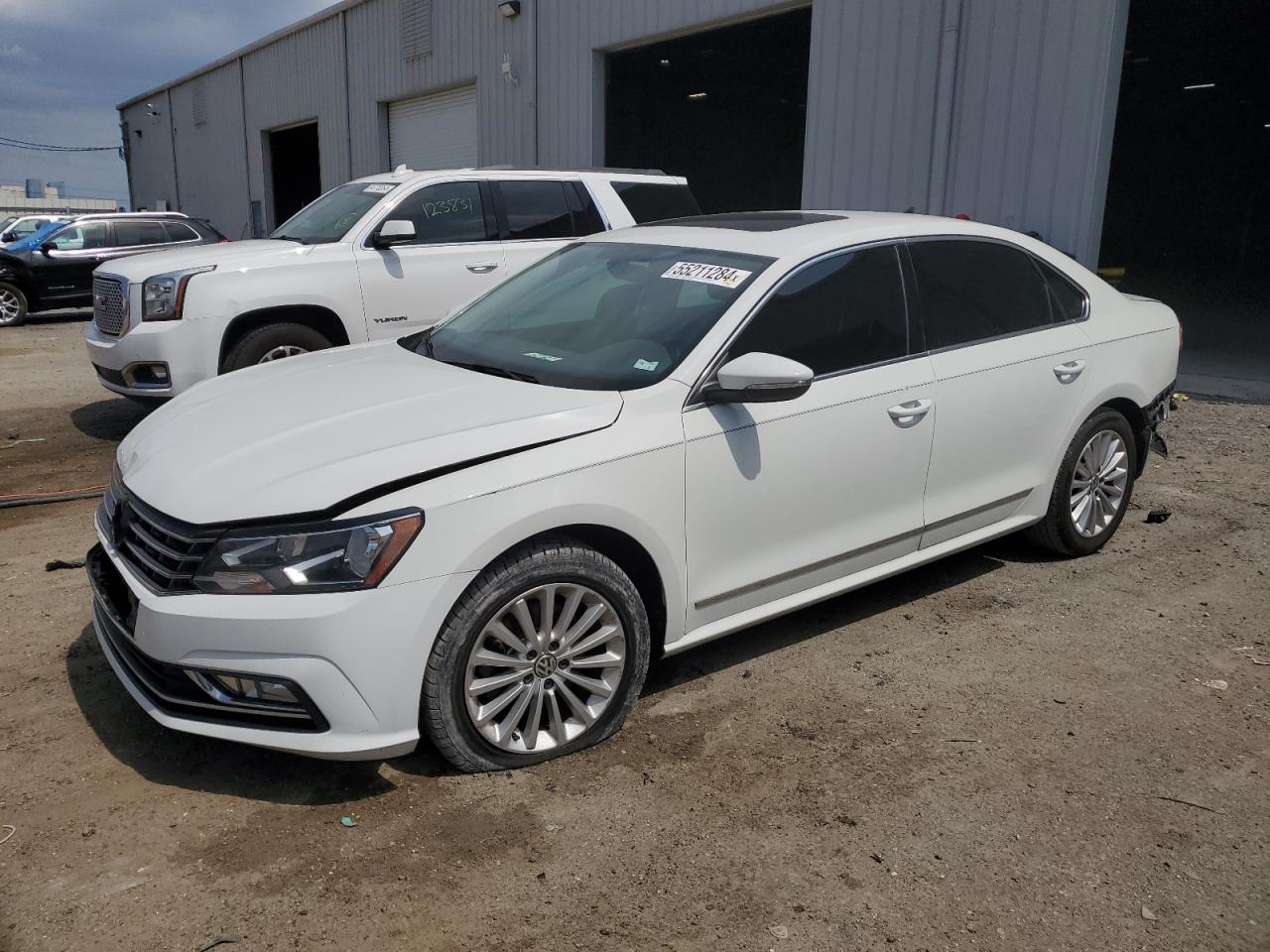 2016 VOLKSWAGEN PASSAT SE