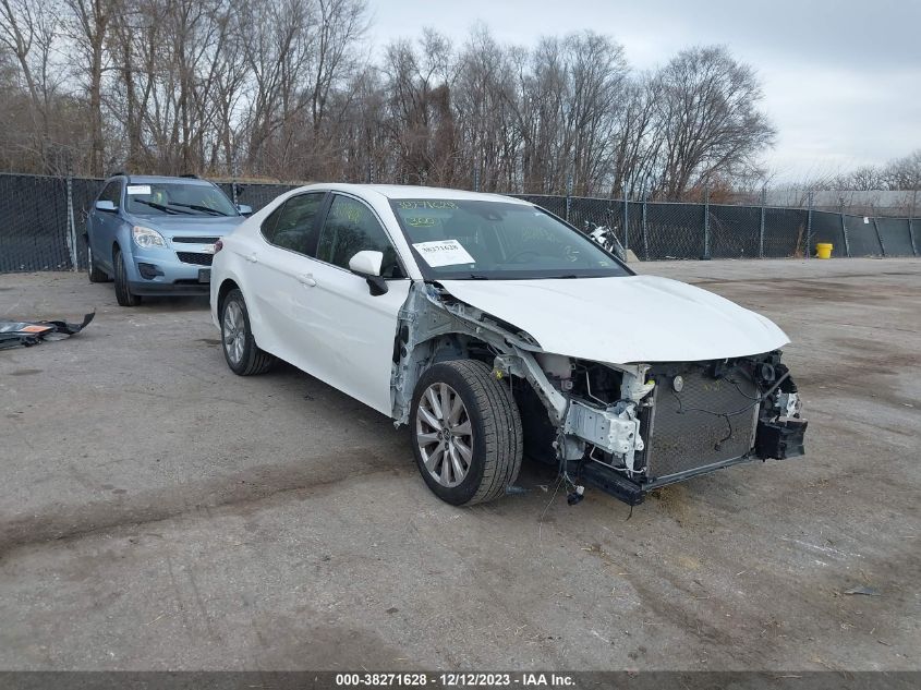 2018 TOYOTA CAMRY LE