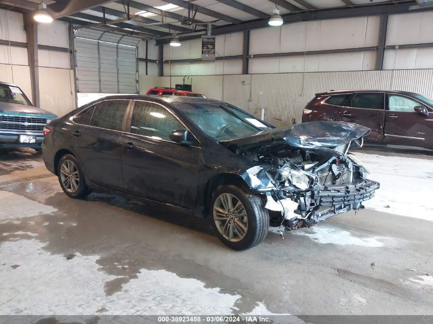 2015 TOYOTA CAMRY SE