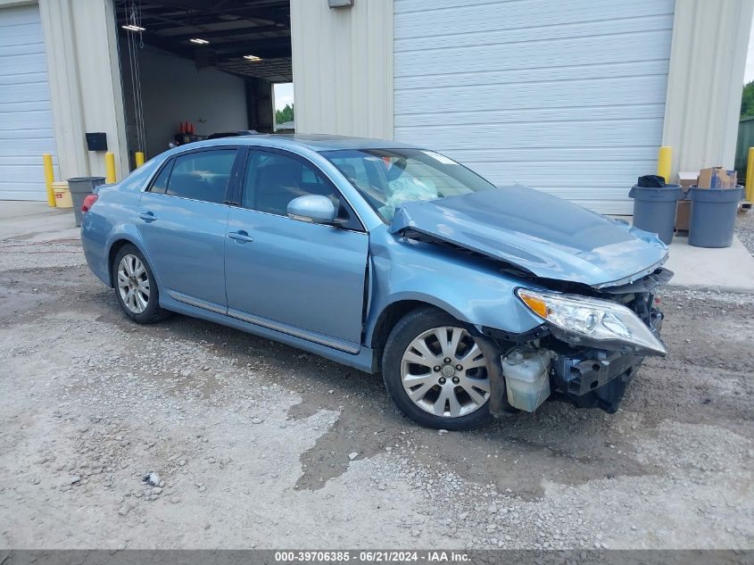 2011 TOYOTA AVALON