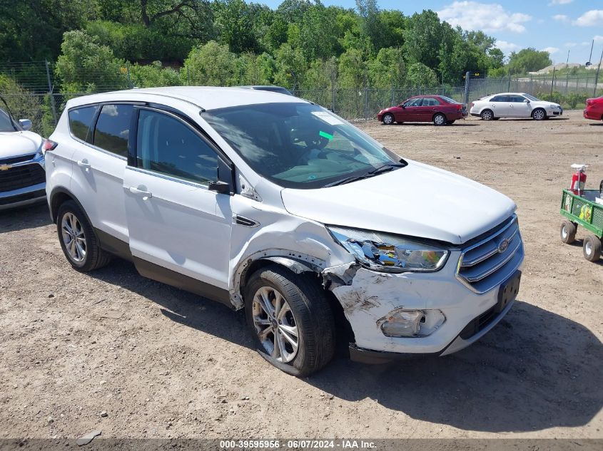 2017 FORD ESCAPE SE