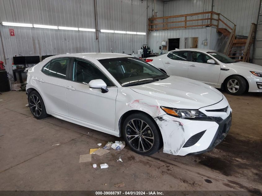 2020 TOYOTA CAMRY SE