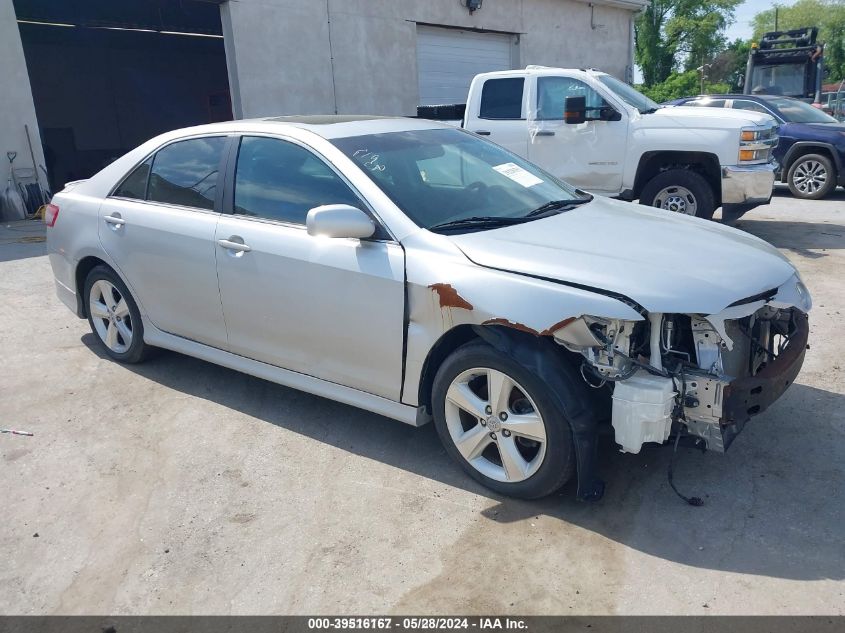 2011 TOYOTA CAMRY SE