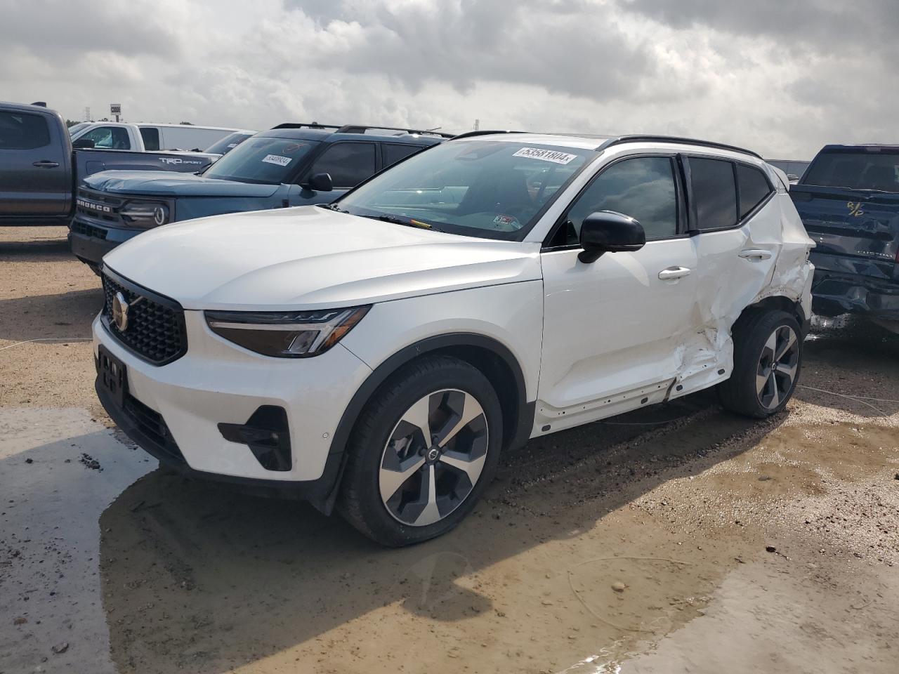 2023 VOLVO XC40 ULTIMATE