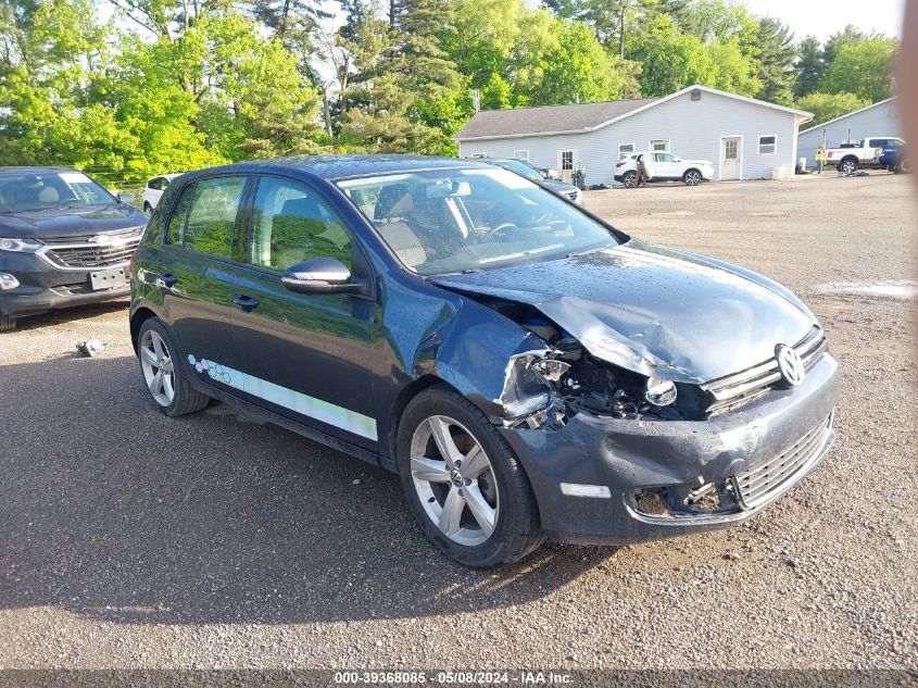 2010 VOLKSWAGEN GOLF 4-DOOR