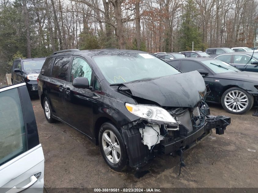 2020 TOYOTA SIENNA LE