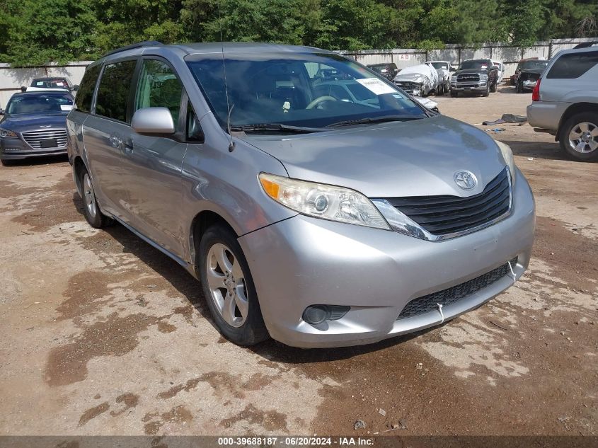 2011 TOYOTA SIENNA LE V6