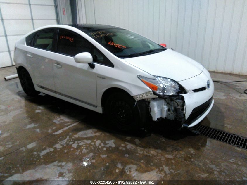 2015 TOYOTA PRIUS FOUR