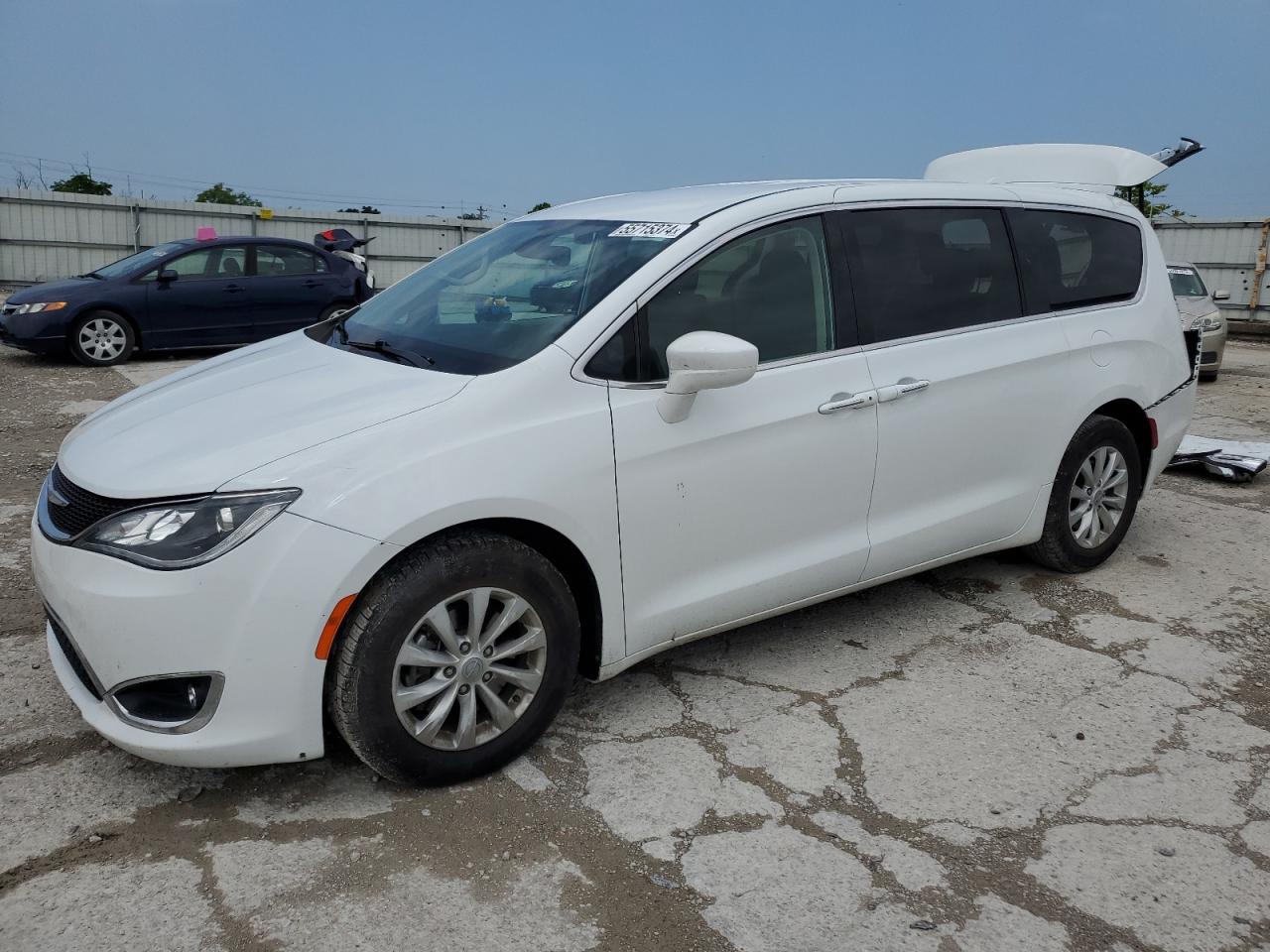 2019 CHRYSLER PACIFICA TOURING PLUS