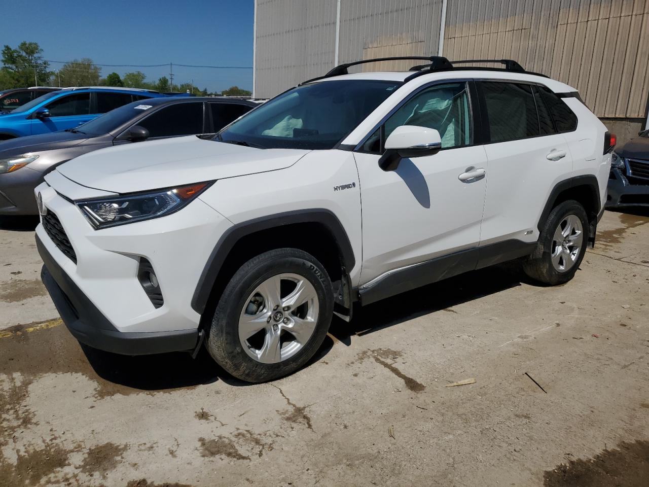 2021 TOYOTA RAV4 XLE