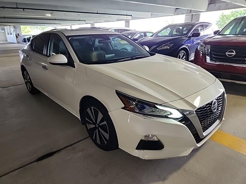 2021 NISSAN ALTIMA SV