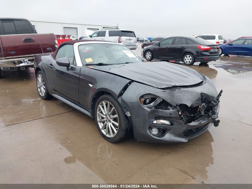 2018 FIAT 124 SPIDER LUSSO RED TOP EDITION