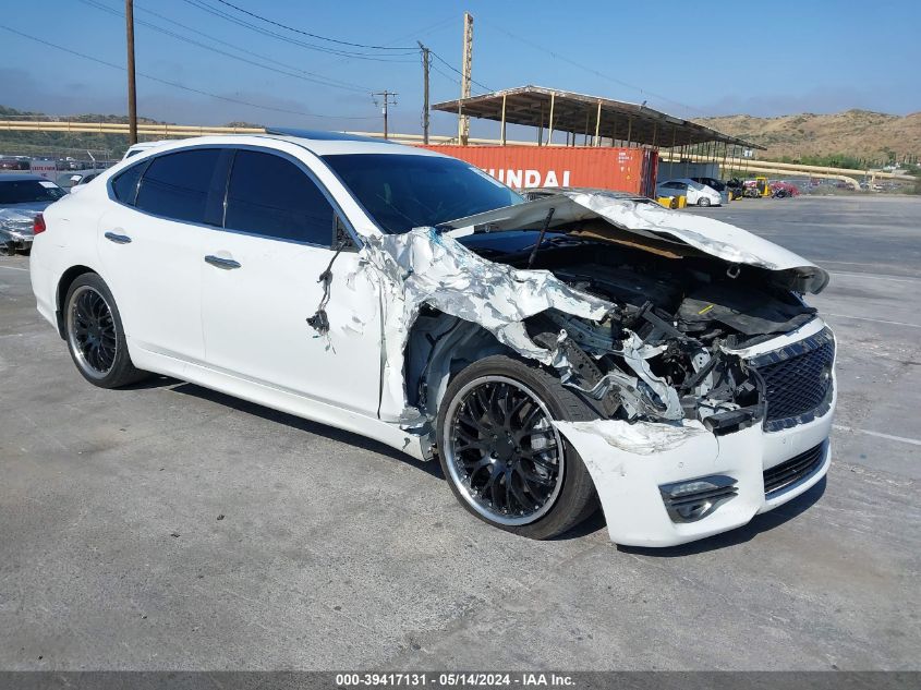 2016 INFINITI Q70 3.7