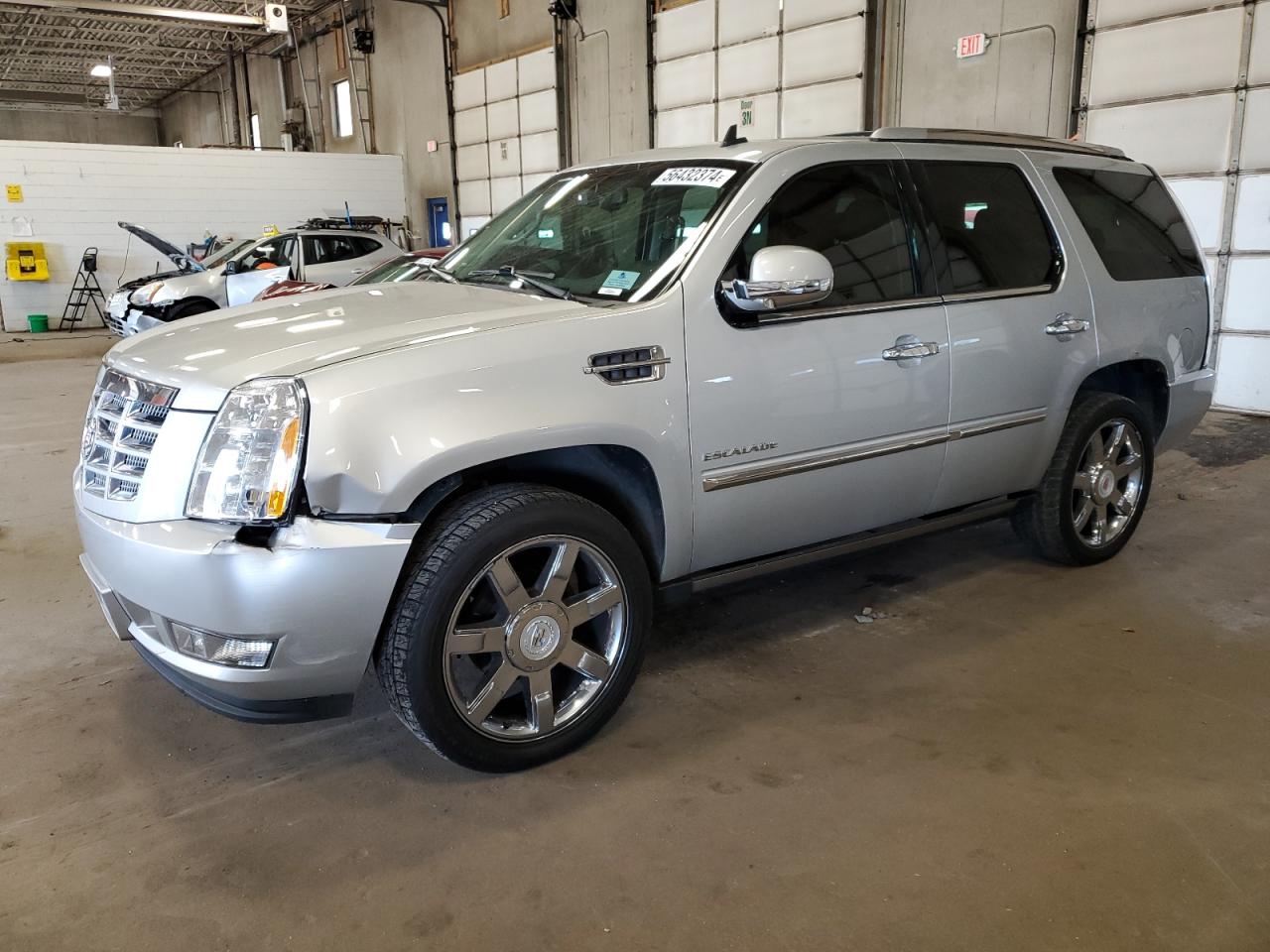 2010 CADILLAC ESCALADE PREMIUM