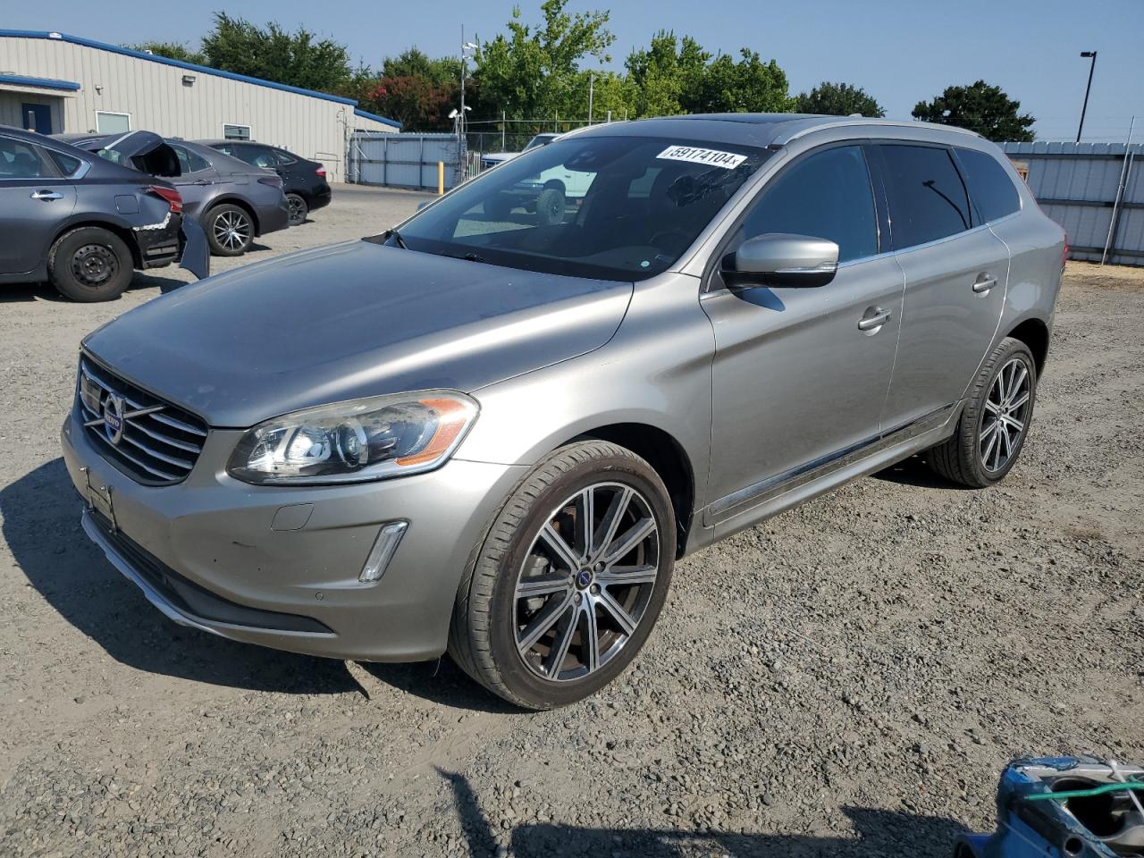 2015 VOLVO XC60 T6 PLATINUM