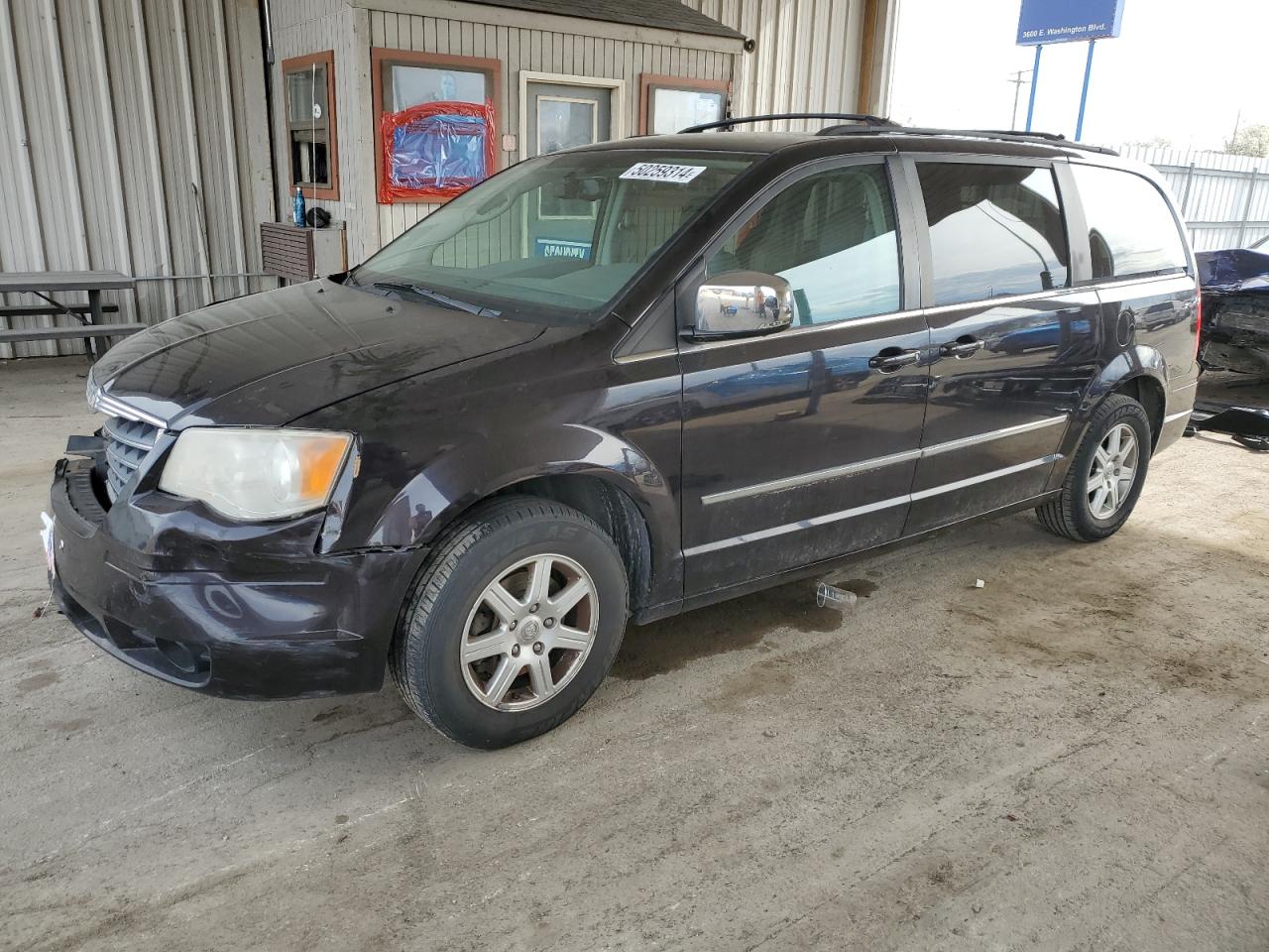 2010 CHRYSLER TOWN & COUNTRY TOURING