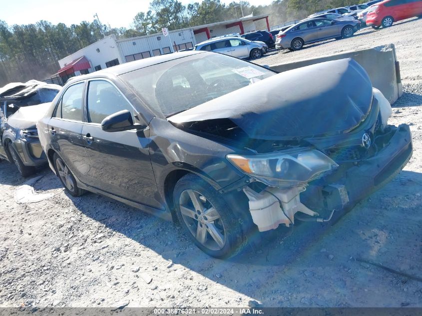 2012 TOYOTA CAMRY SE