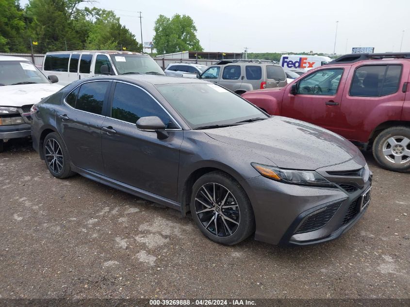 2024 TOYOTA CAMRY HYBRID SE