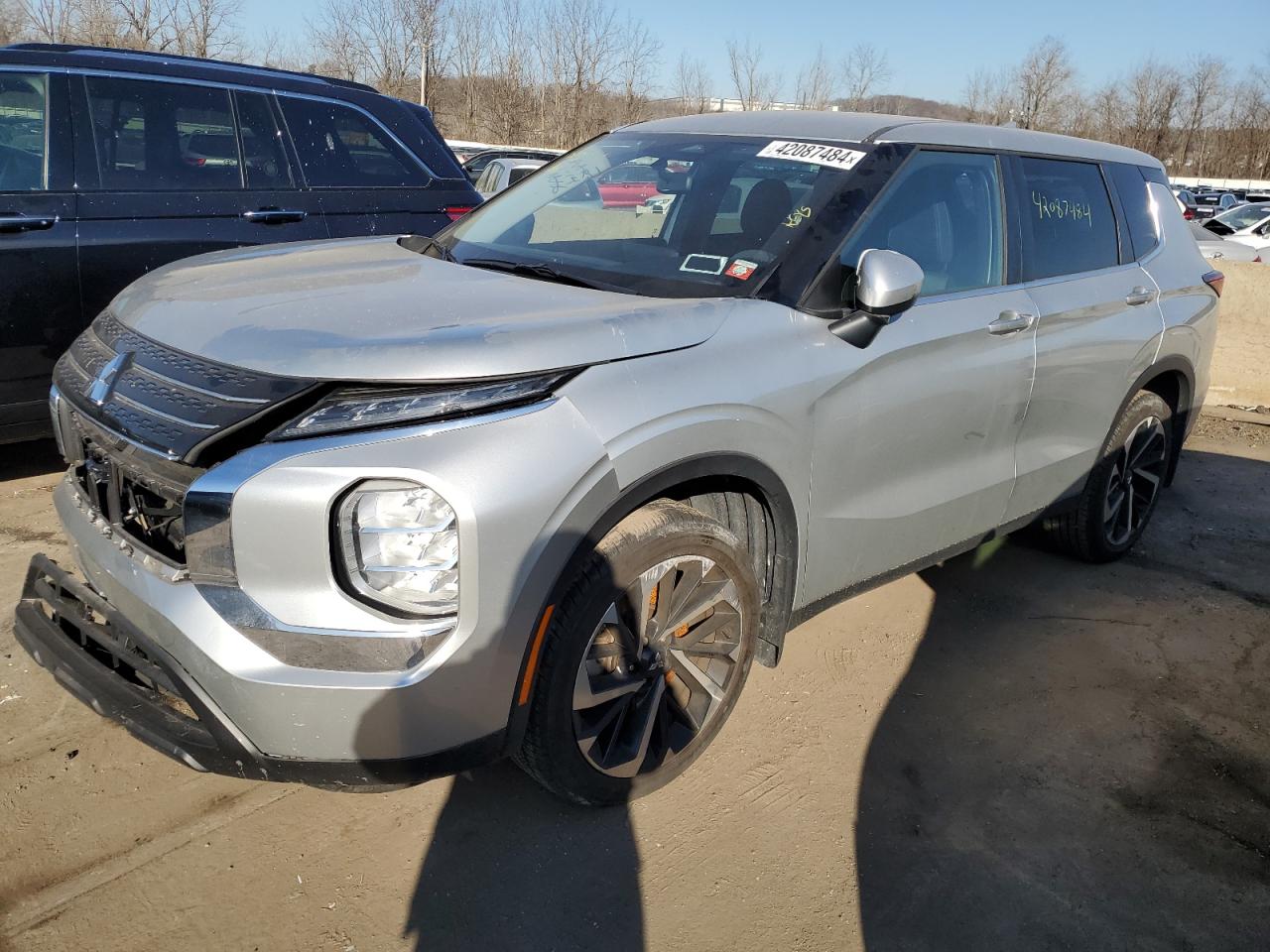 2022 MITSUBISHI OUTLANDER ES