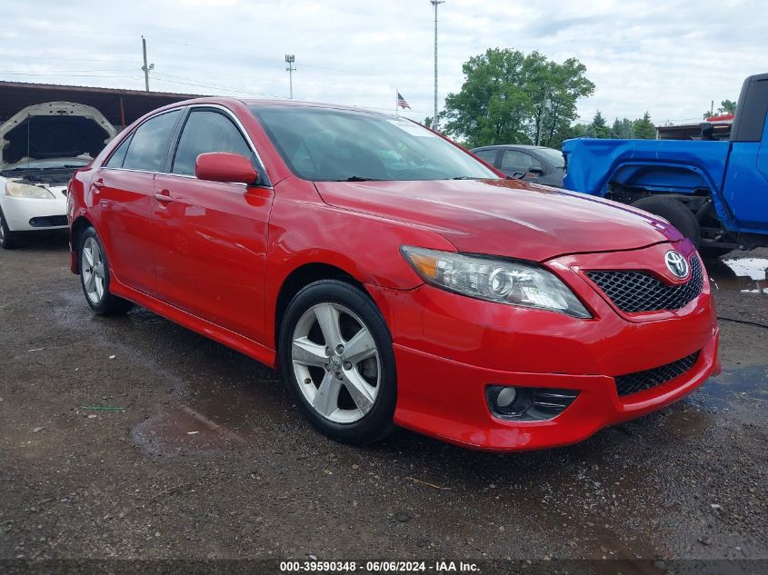 2011 TOYOTA CAMRY SE