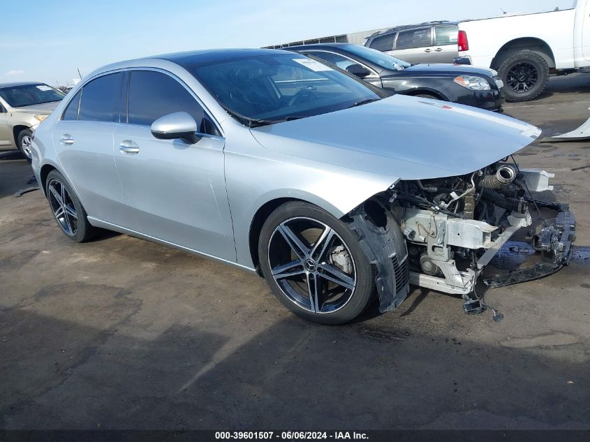 2019 MERCEDES-BENZ A 220